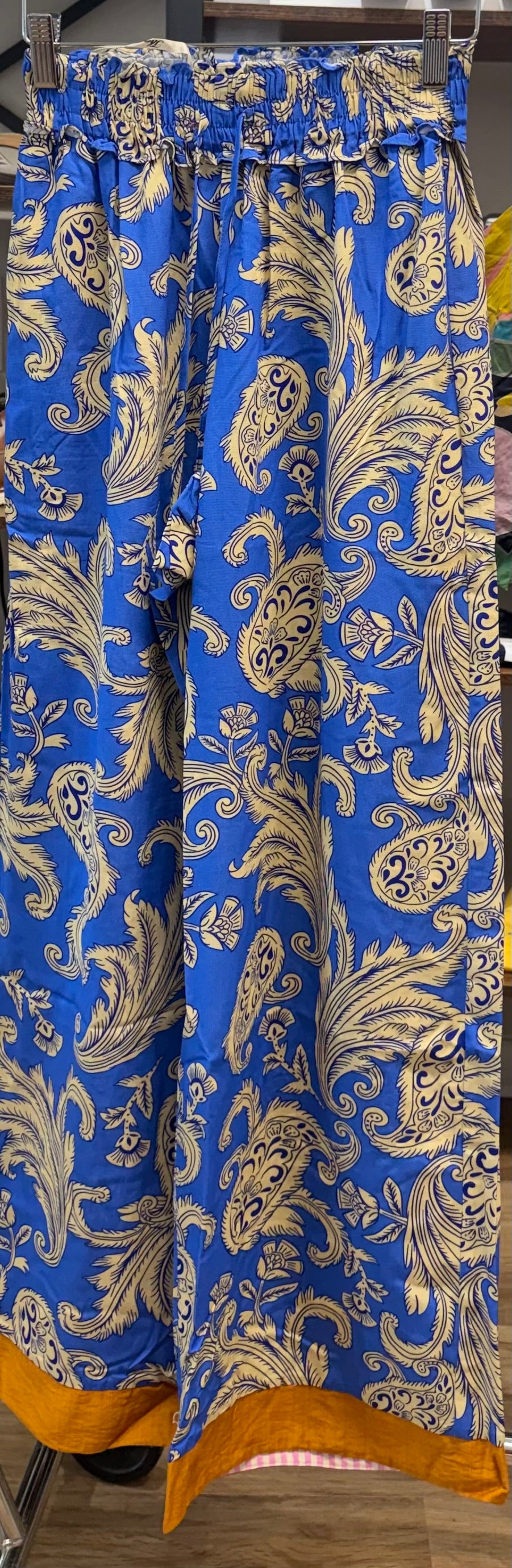 Wide Leg Pattern Pant
