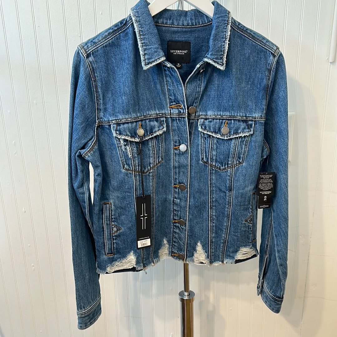 Fray hem shredded denim jacket