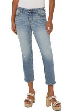 Daroga Kennedy crop straight