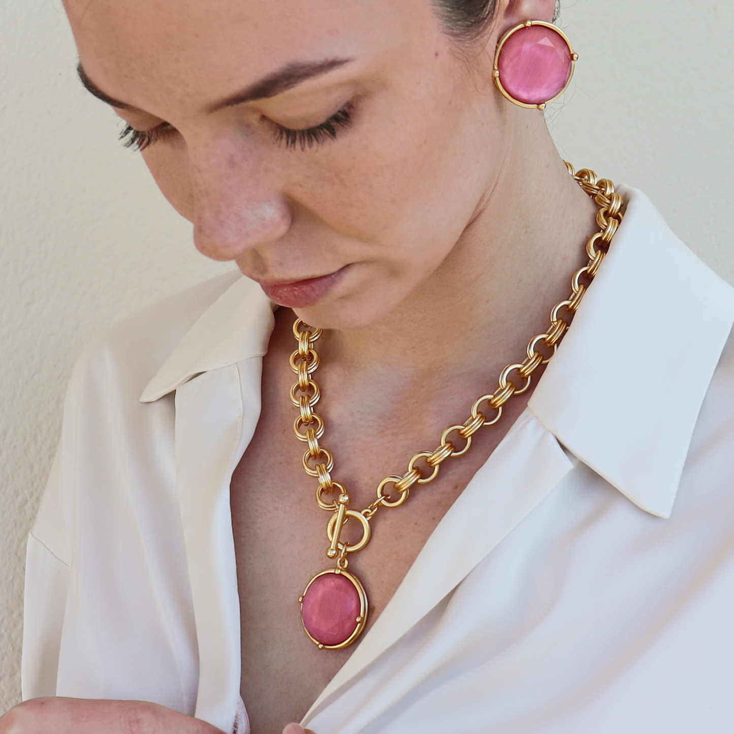Cabochon Pink Pendant Necklace