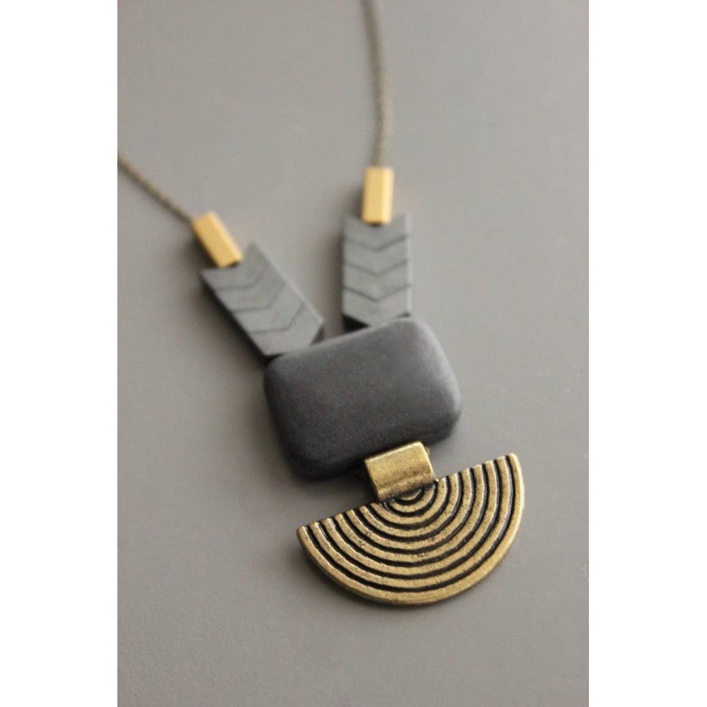 Kat Black agate geometric pendant necklace