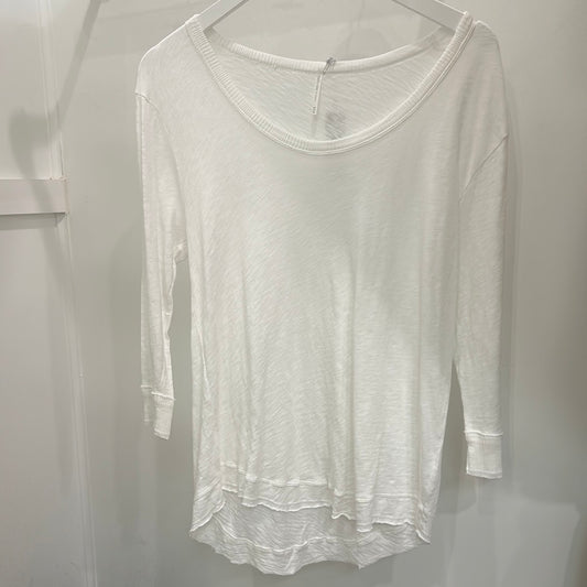 Darby 3/4 Scoop Top