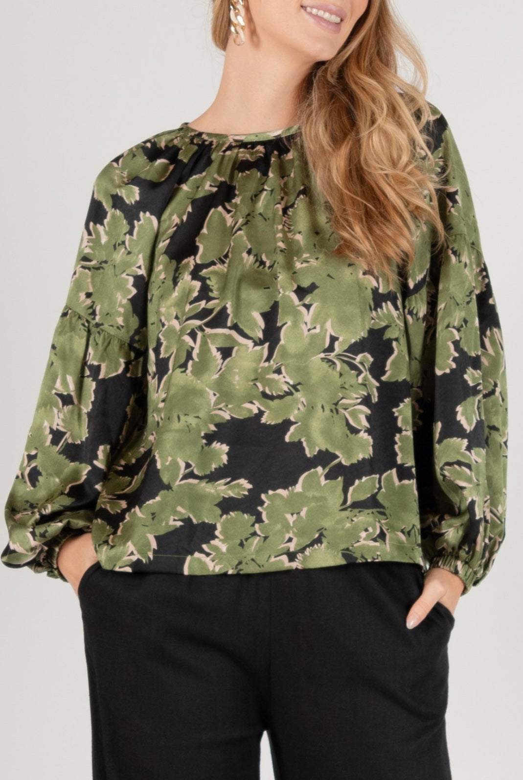 Satin billowy sleeve floral top