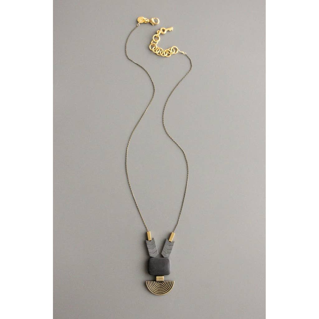 Kat Black agate geometric pendant necklace