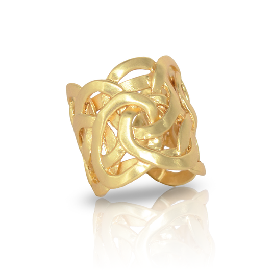 Stylish Overlap Ring: Unique Statement Jewelry: Yellow Gold