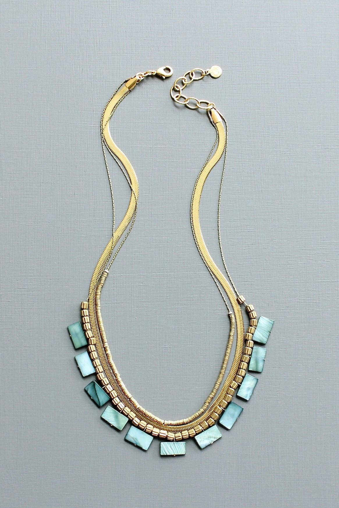 Green shell triple-strand necklace