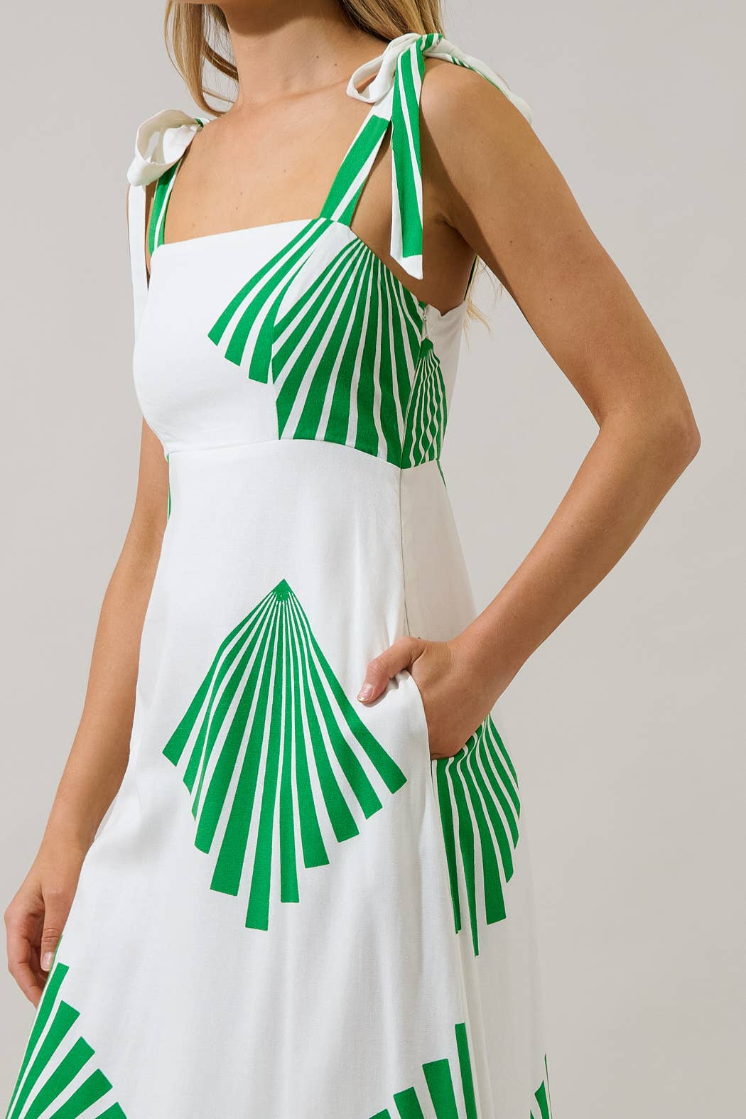 Breeze Shoulder Tie Maxi Dress