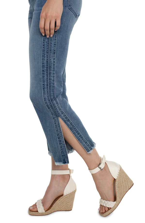 Gia Glider Flare with sideseam jean