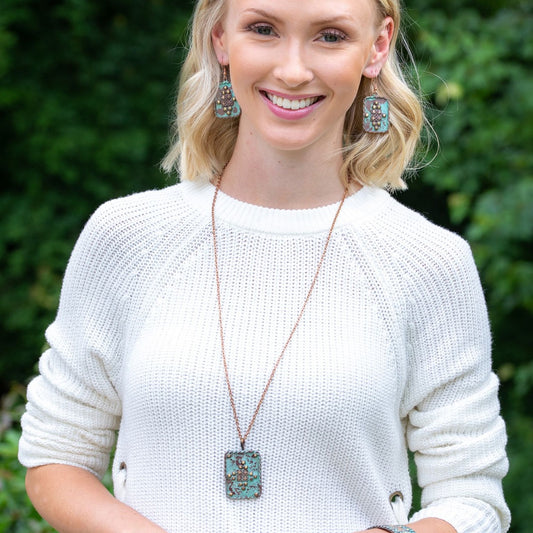 Turquoise Rivets Rectangle Necklace