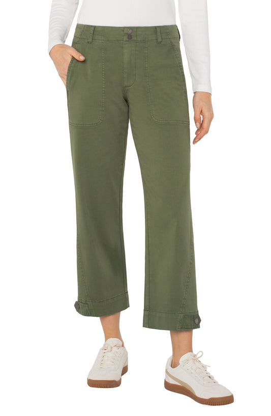Utility crop w/ tab hem
