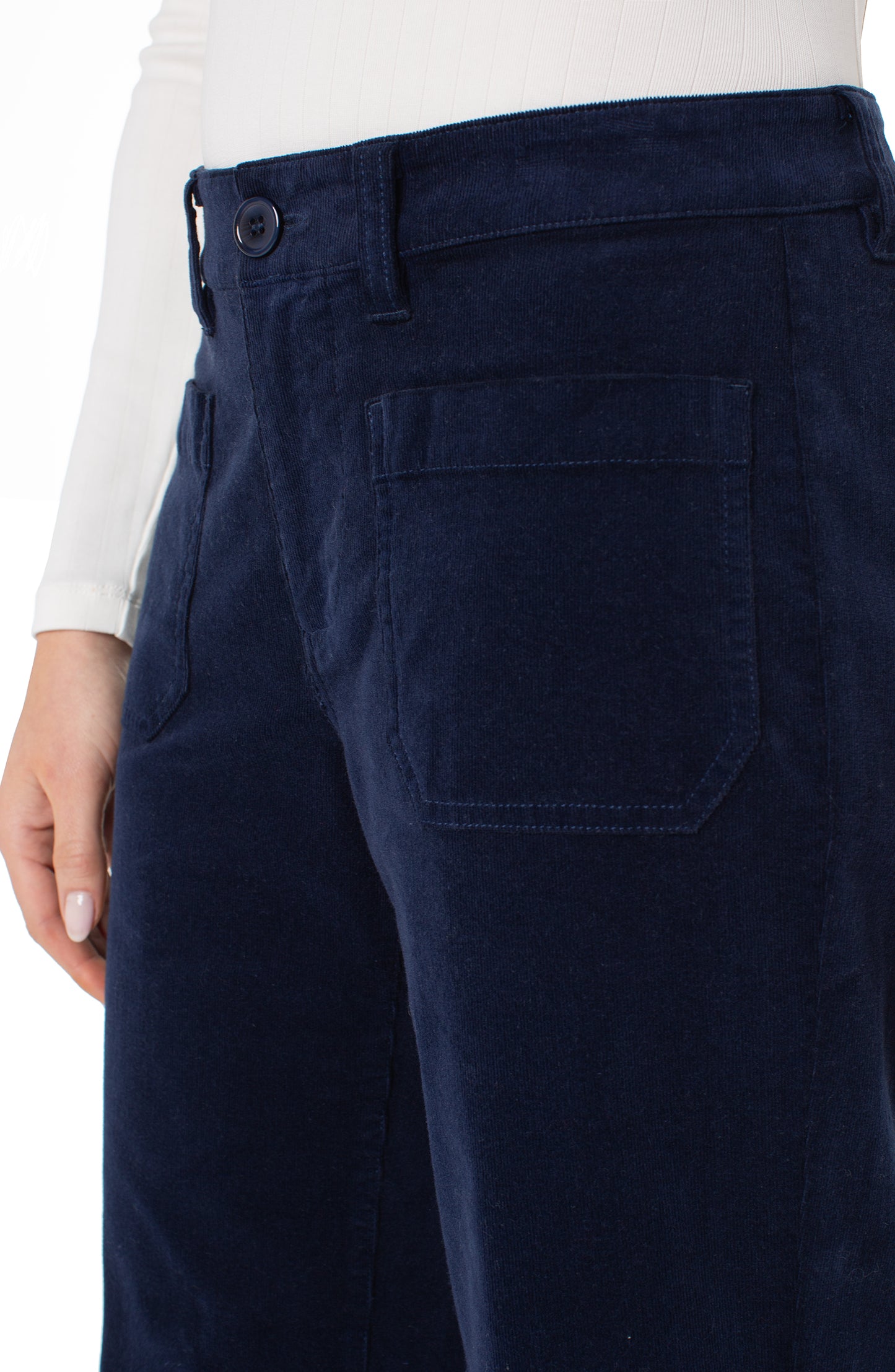 Corduroy crop wide leg w patch pockets pants