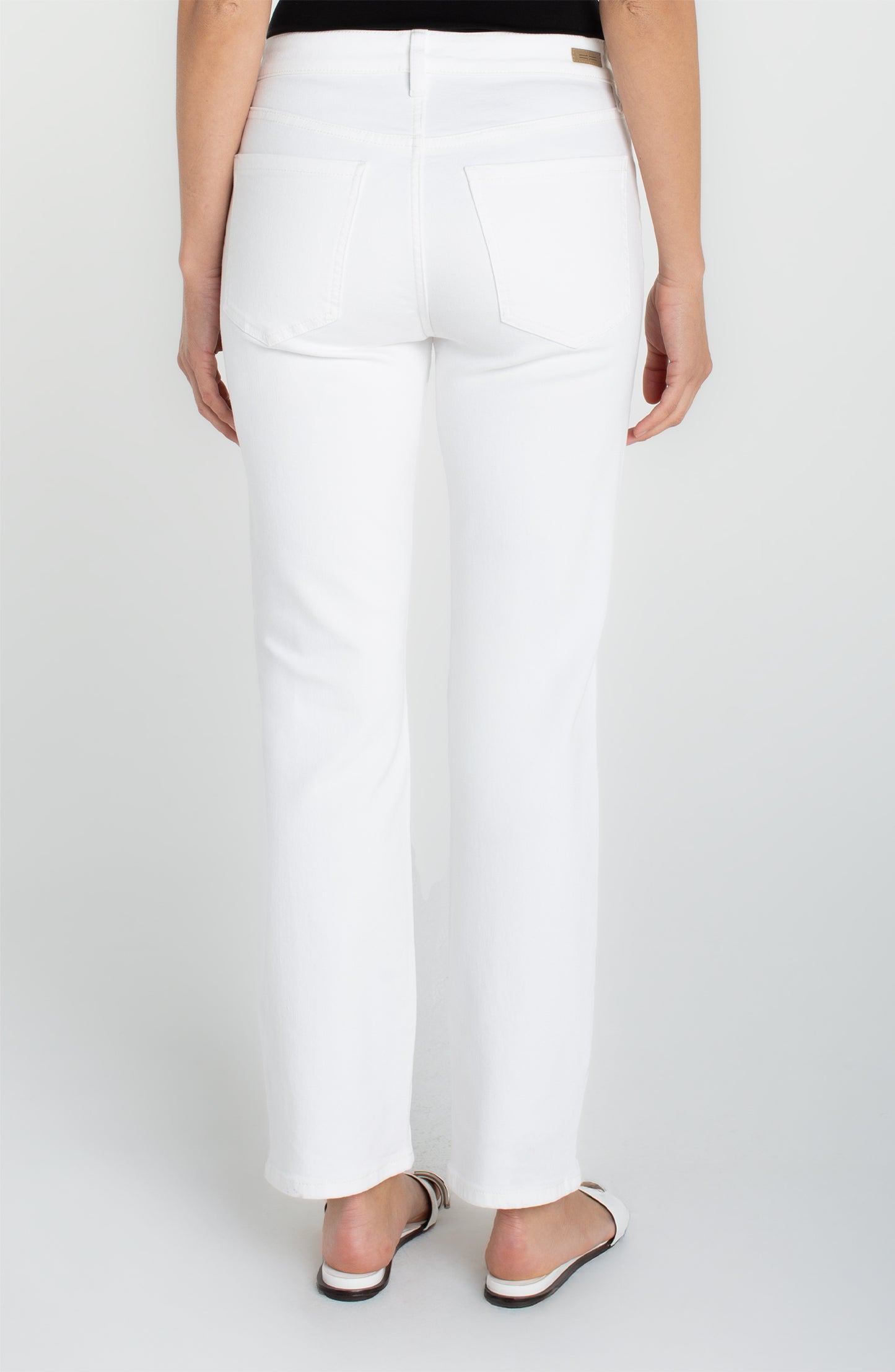 White Mia Kennedy Straight Jean