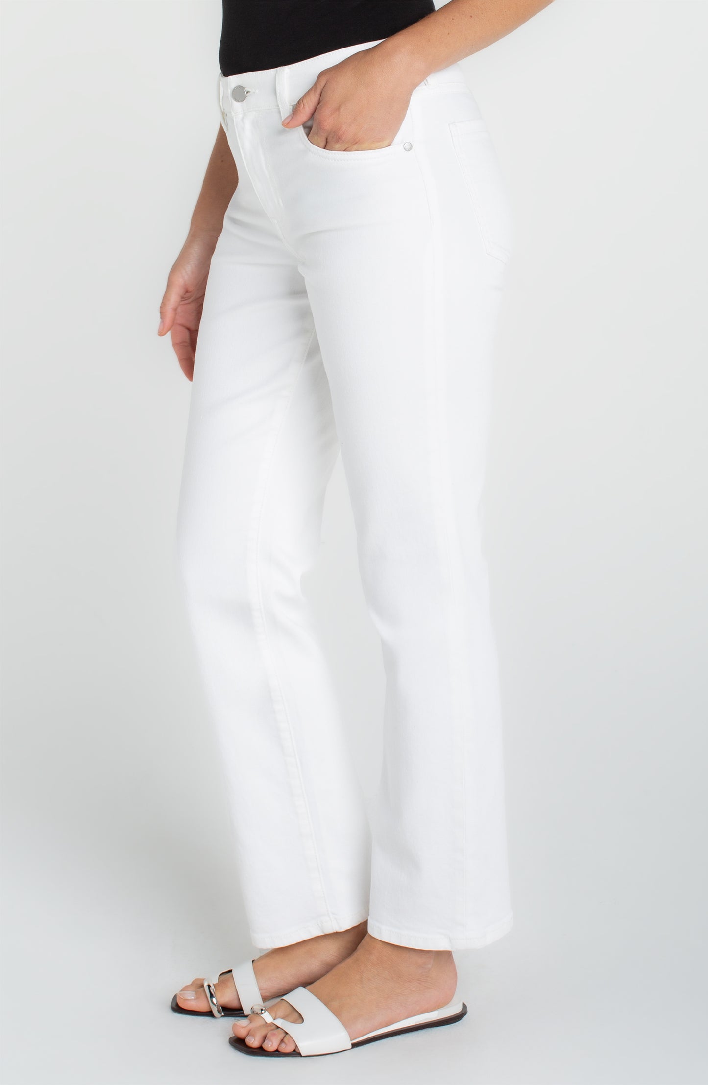 White Mia Kennedy Straight Jean