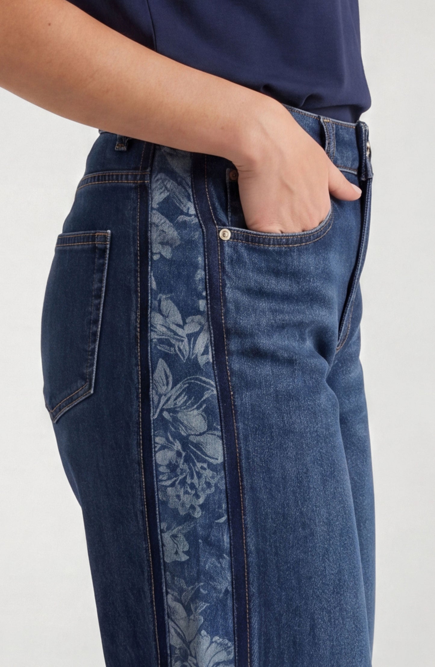 Jacquard Blocking Stride Wide Leg Jeans