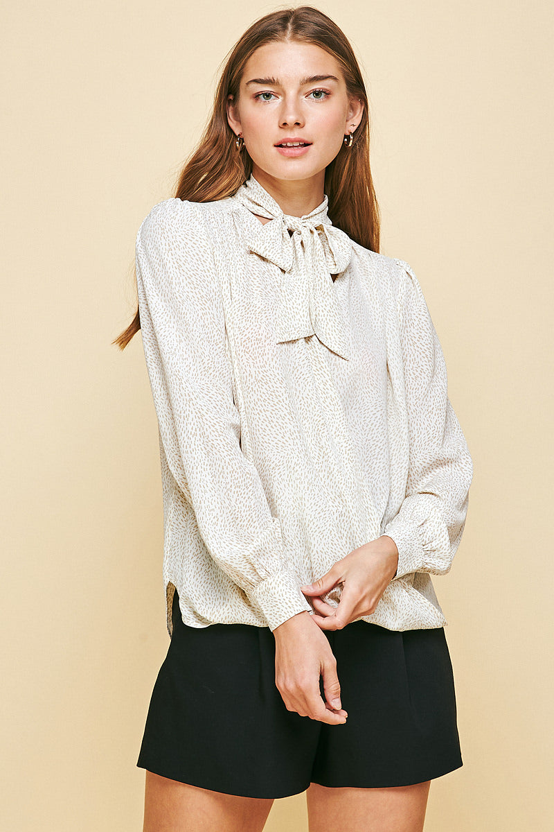 FRONT WIDE TIE BLOUSE