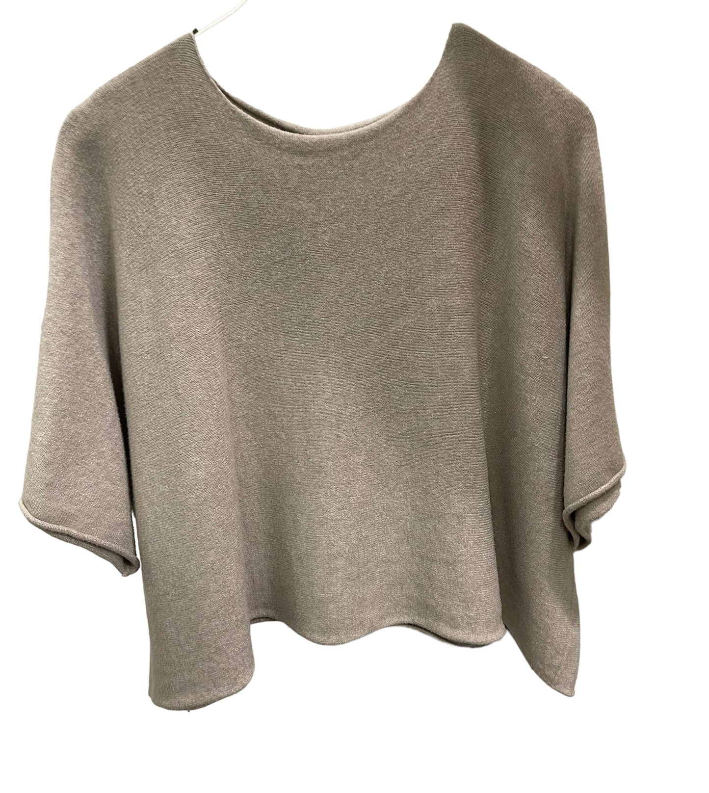 Knitted Pullover with sleeves